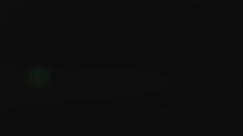 Colleción Lucent Ultra: lente multicolor con efecto destello que se difumina suavemente con una lente Prime de 100 mm