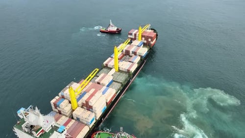 Luftbild Containerschiff