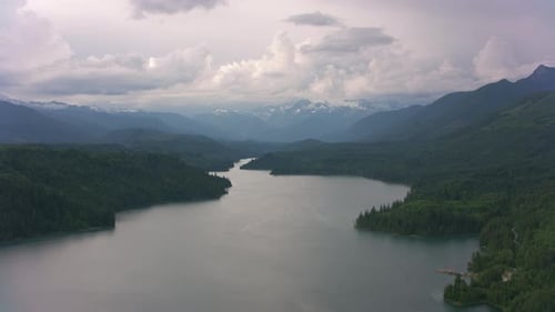 Mount Baker, Washington, alrededor de 2019. Toma aérea del área de Mount Baker. Filmado desde un helicóptero con Ci...