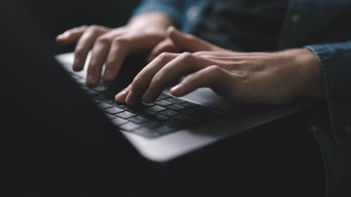 Laptop para escrever código