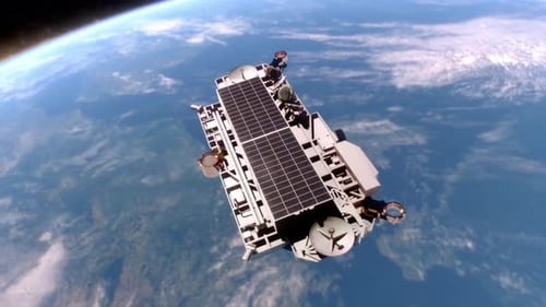 Panneau solaire satellite Starlink dans l'espace - 4K Time-lapse
