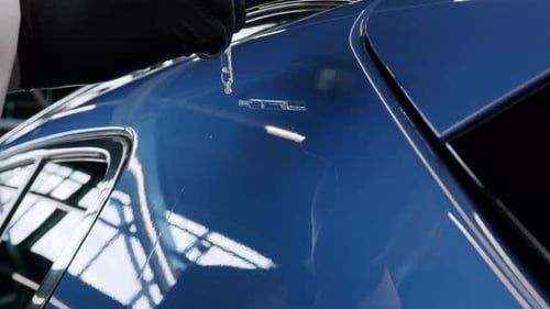 Applying Protective Coating to a Vehicle's Paint