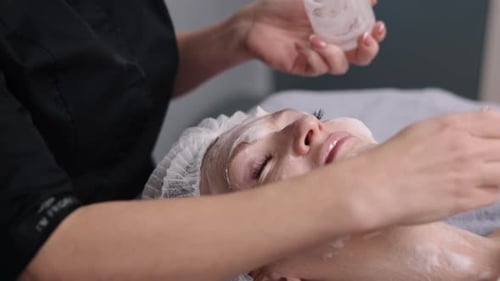 Mascarilla enzimática facial con cepillo facial para mujer