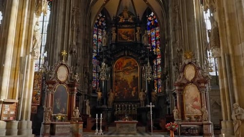 4K Inside the historic St. Stephens Cathedral (Stephansdom), moving towards the front altar, Vienna