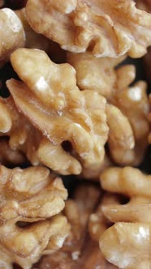 Walnut Close Up Walnut Kernels Rotating Rotating Nuts Background Vertical Video