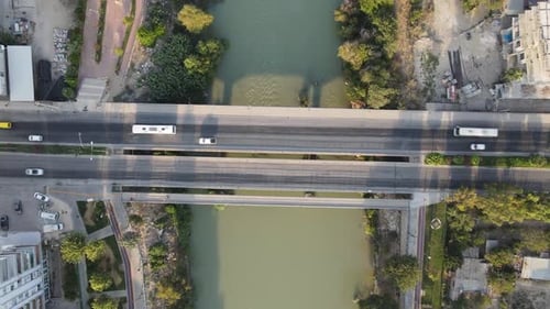 River Bridge Trafic