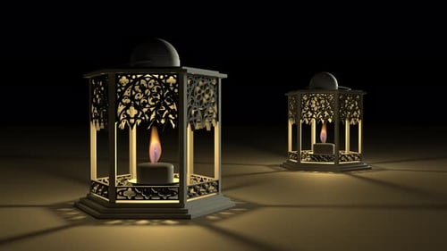Traditionelle Leuchte mit Kerze im großen muslimischen Feiertag Ramadan