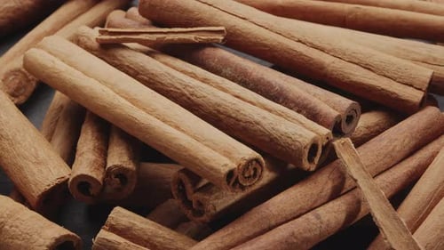 Camera moves slowly near the cinnamon sticks.