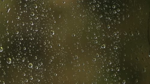 Gotas de chuva na janela Time-lapse