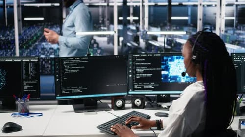 Data Center Developer Using AI Assistant to Provide User Technical Support