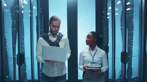 Team Collaboration Strategies in HighTech Data Centers with Advanced Technologies and Analytics