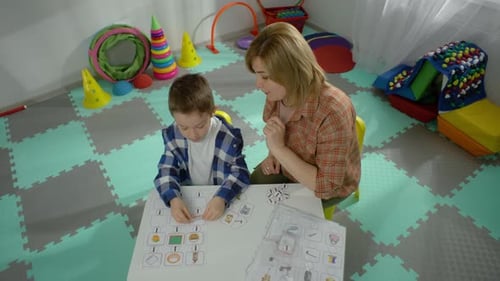 Cómo preparar a su hijo para la escuela: juegos educativos atractivos