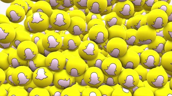 Animated Snapchat Spheres Falling Down Screen Background, Backgrounds ...