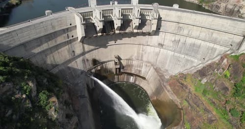 Wasserkraftwerk Dam von Tua in Portugal