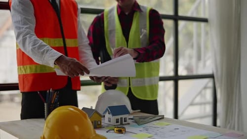 Working brainstorming for cost estimating on design architectural and engineering.