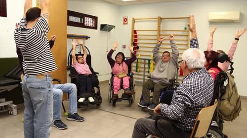 Group Exercise with Patients in Physical Therapy Setting