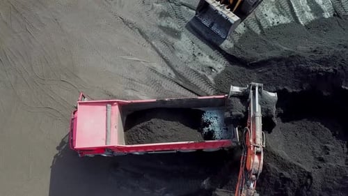 Rohstoffindustrie für Kohle, Draufsicht, Drohnenabbau, Gewinnung von Mineralien, Gewinnung von Mineralien, Nützlich
