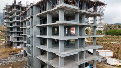 Vuelo aéreo sobre un desarrollo de nuevas construcciones