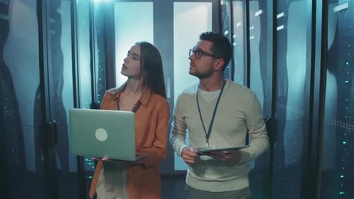 Effective Team Collaboration is Essential in a Modern Data Center Environment for Success