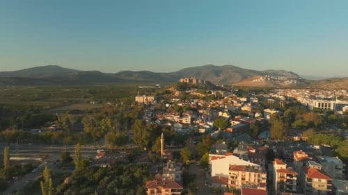 Drone aérien de Selçuk, Turquie. Ville historique, ancien château d'Ayasuluk
, Turquie