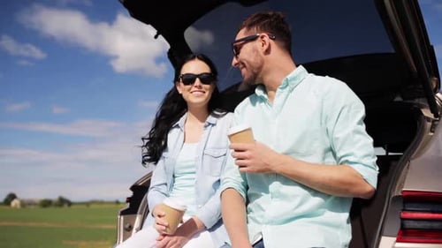 Travel, Summer Vacation, Road Trip, Leisure and People Concept - Happy Couple