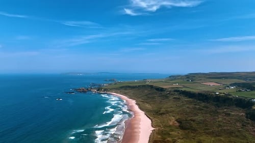Capturing scenery of the Atlantic ocean at the coast of Ireland.