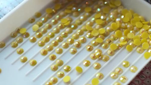 Diamantmalerei mit Stift, Nahaufnahme
