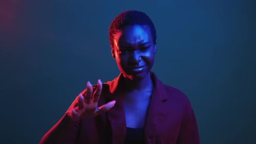 Soso Gesture Doubt Answer Skeptic Woman Gif Loop