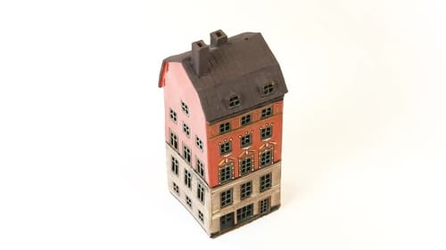 Rotating miniature model of a building
