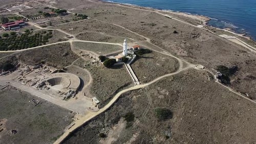 Vue aérienne panoramique de l'ancien phare d'Odeom à Paphos, à Chypre.