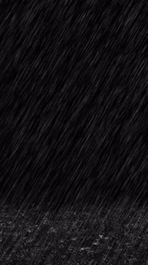 Lluvia intensa oblicua realista