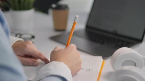 Engaging in a Purposeful and Focused Study Session Effectively Taking Detailed Notes By Utilizing