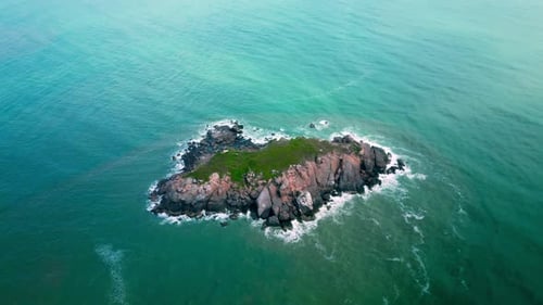 Ocean Waves Crashing Against Rocks And Cliffs Large Ocean Beautiful Wave Awesome Power of Waves