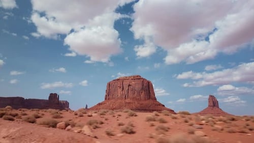 Experience Breathtaking Views of Monument Valley in Stunning