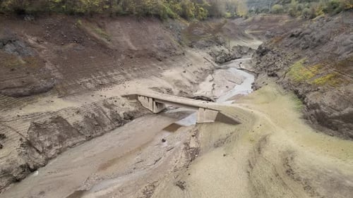 dry river bridge