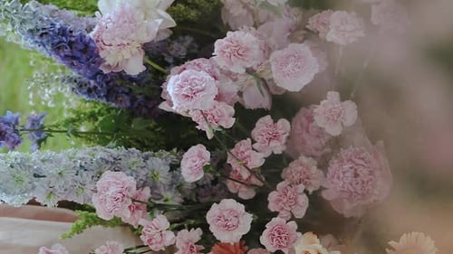 Elegant Wedding Flowers in Various Shades of Pink