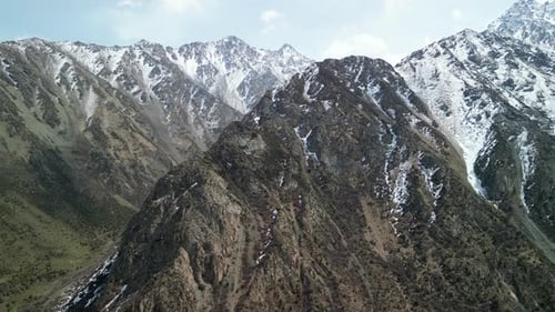 Desfiladero de Alamedin, gran cordillera, Zumbido de costado