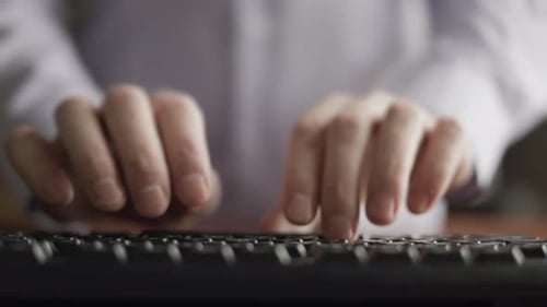 Escribe en el teclado Escribe texto Escribe código de computadora en un lenguaje de programación y gana dinero