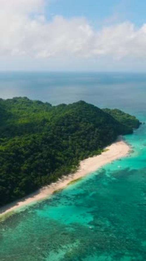 Praia de areia em Boracay, Filipinas