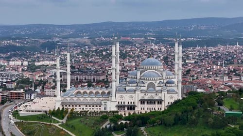 Big Camlica Mosque Istanbul, Turkey