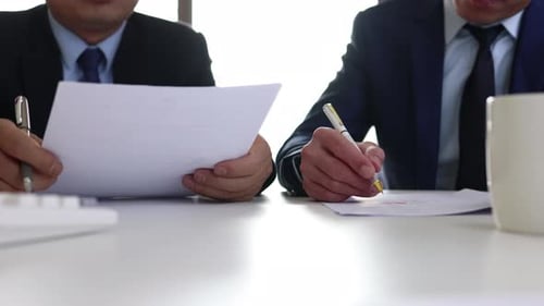 Business Leaders Sign The Contract