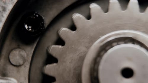 One engine gear starting to move (close up)