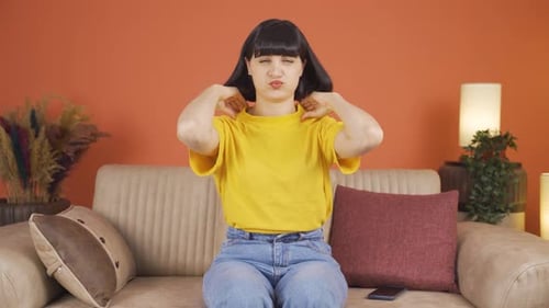 Woman with neck pain.