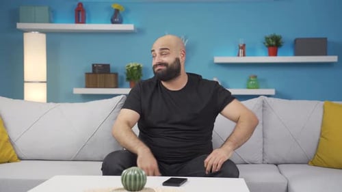 Unglücklicher und unruhiger Mann.