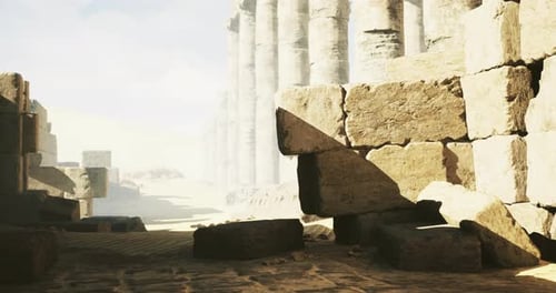 Ruines anciennes avec des colonnes imposantes et de la poussière au soleil à midi