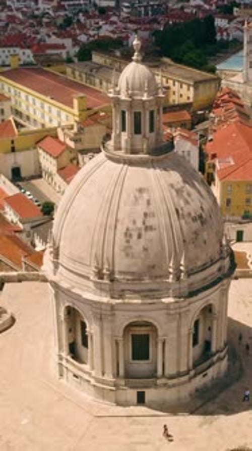 Lisbonne, Portugal, Drone, Panorama avec Dôme du Panthéon National, Eau du Tage, Beau front de mer 25