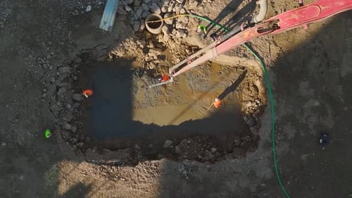 Zumbido de la expansión costera turca de nuevas construcciones