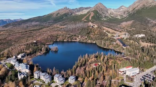 Vista aérea del pleso de Strbske en Tatras, Eslovaquia