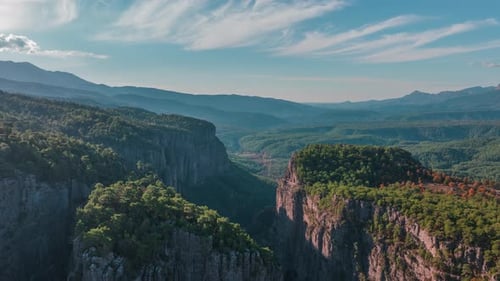 Flug über den TaZi Canyon