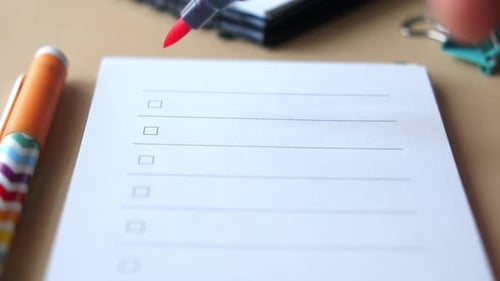 Marcar em uma caixa de seleção em um papel